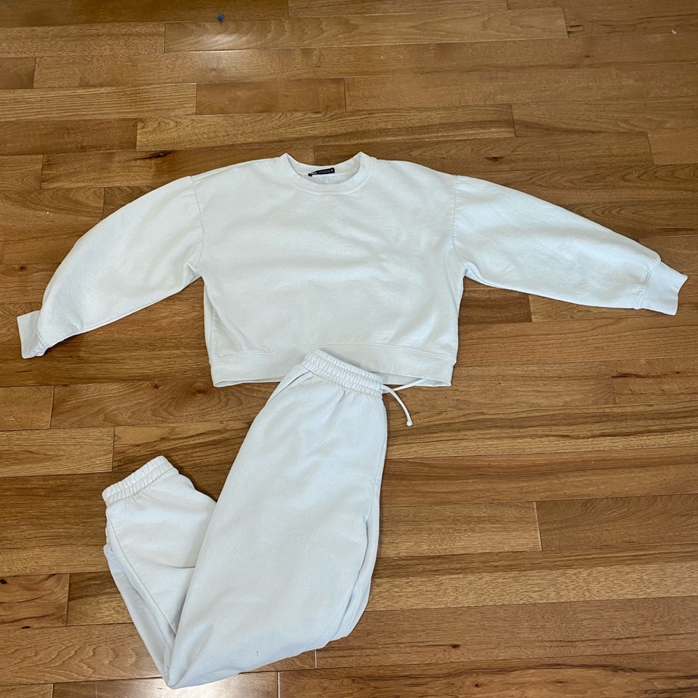 Zara sweatsuit
